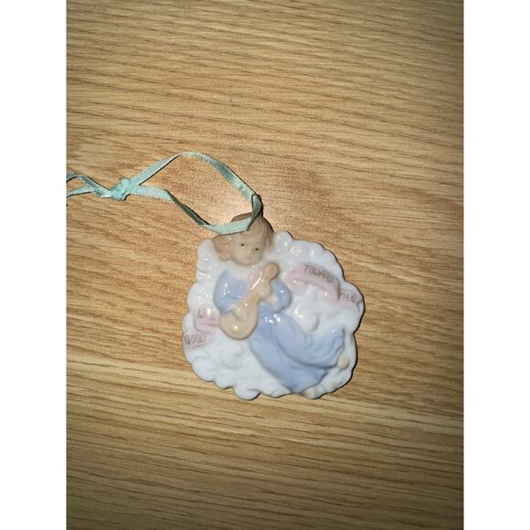 House of Lloyd Porcelain Angel CHRISTMAS Ornaments VINTAGE - Picture 4 of 7